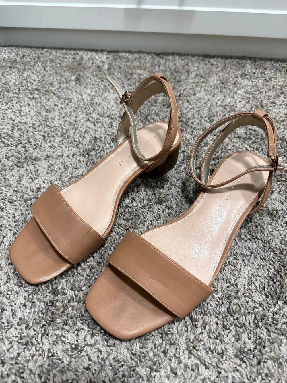 Kelly & Katie sleek tan